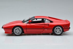 Ferrari 288 GTO Czerwony Hot Wheels 1:18 J8248-0510 Metal — zdjęcie 4 z 10
