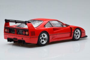 Ferrari F40 LM Czerwony GT Spirit 1:18 GT388 Żywica — zdjęcie 2 z 6