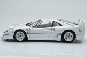 Ferrari F40 Perłowy Biały Italy Kyosho 1:18 08416PWT-G Metal — zdjęcie 4 z 8