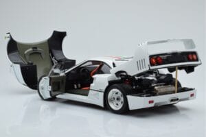 Ferrari F40 Perłowy Biały Italy Kyosho 1:18 08416PWT-G Metal — zdjęcie 5 z 8