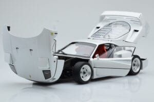 Ferrari F40 Perłowy Biały Kyosho 1:18 08416PW-G Metal — zdjęcie 2 z 8