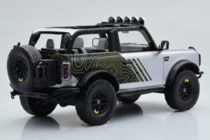Ford Bronco RTR Iconic Srebrny GT Spirit 1:18 GT404 Żywica — zdjęcie 2 z 6