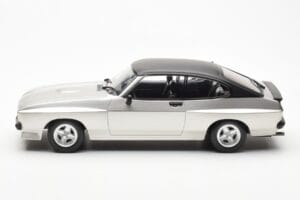 Ford Capri Mk2 X-Pack Srebrny MCG 1:18 MCG18349 Metal — zdjęcie 3 z 6