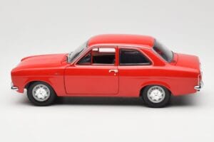 Ford Escort Mk1 RHD Czerwony Minichamps 1:18 150081070 Metal — zdjęcie 4 z 8