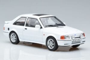 Ford Escort Mk4 RS Turbo S Biały MCG 1:18 MCG18271 Metal — zdjęcie 4 z 6