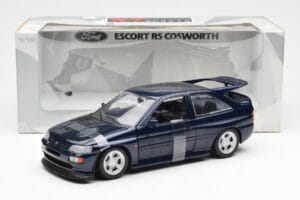 Ford Escort RS Cosworth Niebieski Metallic UT Models 1:18 180082101-R1 Metal — zdjęcie 2 z 6