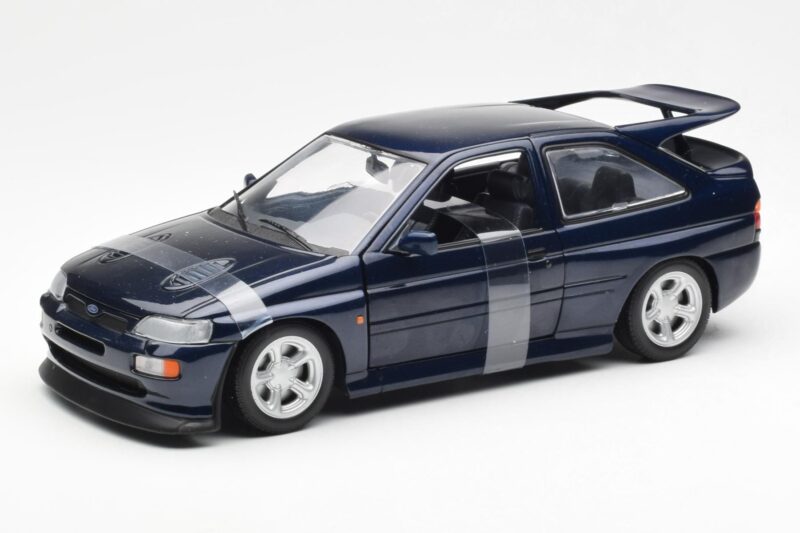Ford Escort RS Cosworth Niebieski Metallic UT Models 1:18 180082101-R1 Metal