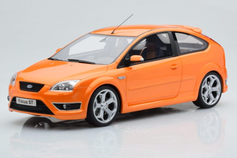 Ford Focus Mk2 ST 2.5 Electric Pomarańczowy Otto 1:18 OT961 Żywica