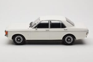 Ford Granada Mk1 Biały MCG 1:18 MCG18395 Metal — zdjęcie 3 z 6