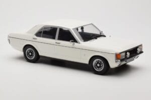 Ford Granada Mk1 Biały MCG 1:18 MCG18395 Metal — zdjęcie 4 z 6