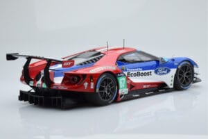 Ford GT Chip Ganassi Racing UK #67 M. Franchitti / A. Priaulx / H. Tincknell 24 Hours of Le Mans 2016 Minichamps 1:18 1551686 — zdjęcie 2 z 6