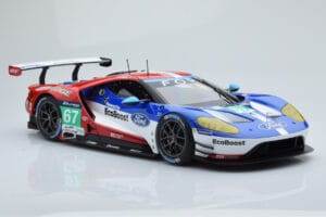 Ford GT Chip Ganassi Racing UK #67 M. Franchitti / A. Priaulx / H. Tincknell 24 Hours of Le Mans 2016 Minichamps 1:18 1551686 — zdjęcie 4 z 6