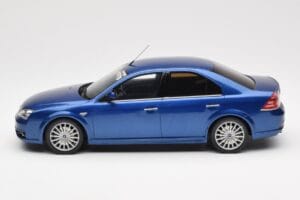 Ford Mondeo ST220 Performance Niebieski Otto 1:18 OT448 Żywica — zdjęcie 3 z 6