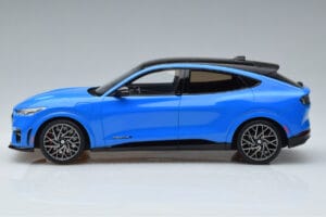 Ford Mustang Mach-E GT Performance Niebieski Otto 1:18 OT414 Żywica — zdjęcie 3 z 6
