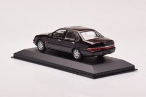 Ford Scorpio Czarny Minichamps 1:43 430084001 Metal — zdjęcie 3 z 4