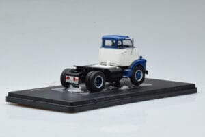 GMC 950 COE Niebieski Biały IXO 1:43 TR150 Metal — zdjęcie 2 z 6