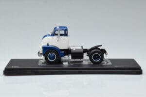 GMC 950 COE Niebieski Biały IXO 1:43 TR150 Metal — zdjęcie 3 z 6