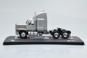 GMC General SBFA Srebrny IXO 1:43 TR166 Metal — zdjęcie 3 z 6