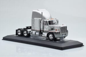 GMC General SBFA Srebrny IXO 1:43 TR166 Metal — zdjęcie 4 z 6