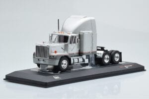 GMC General SBFA Srebrny IXO 1:43 TR166 Metal