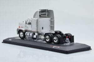 GMC General SBFA Srebrny IXO 1:43 TR166 Metal — zdjęcie 5 z 6