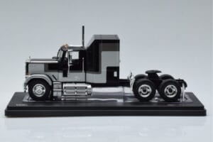 GMC General Srebrny Czarny IXO 1:43 TR117 Metal — zdjęcie 3 z 6
