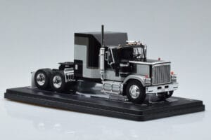 GMC General Srebrny Czarny IXO 1:43 TR117 Metal — zdjęcie 4 z 6
