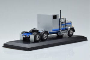 GMC General Srebrny IXO 1:43 TR079 Metal — zdjęcie 2 z 6
