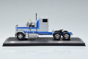 GMC General Srebrny IXO 1:43 TR079 Metal — zdjęcie 3 z 6