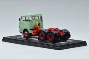 Henschel HS 19 TS Zielony IXO 1:43 TR151 Metal — zdjęcie 5 z 6