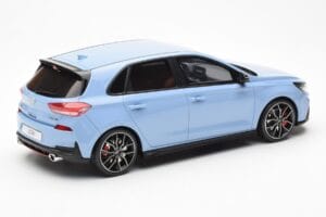 Hyundai i30 N Jasnoniebieski Otto 1:18 OT425 Żywica — zdjęcie 2 z 6