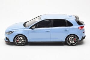 Hyundai i30 N Jasnoniebieski Otto 1:18 OT425 Żywica — zdjęcie 3 z 6