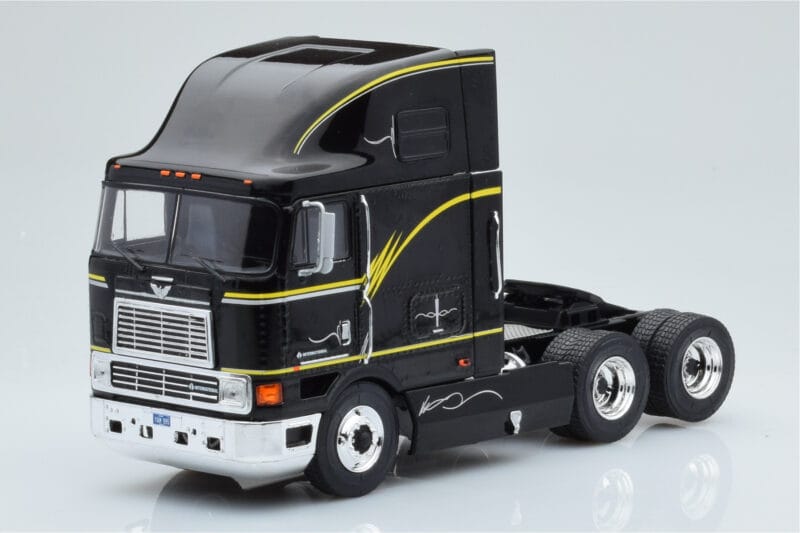 International Eagle Cabover Czarny IXO 1:43 TR169 Metal