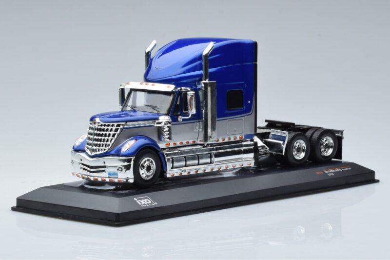International Lonestar Niebieski IXO 1:43 TR118 Metal