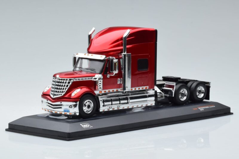 International Lonestar Czerwony IXO 1:43 TR103 Metal