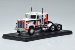 International Transtar 4300 Biały IXO 1:43 TR153 Metal