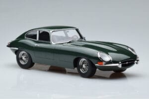 Jaguar E-Type Series 1 British Racing Zielony KK-Scale 1:18 KKDC180431 Metal — zdjęcie 4 z 6