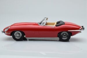 Jaguar E-Type Series 1 Roadster Czerwony KK-Scale 1:18 KKDC180482 Metal — zdjęcie 3 z 6
