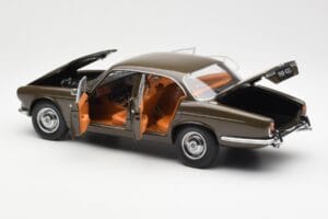 Jaguar XJ6 Series 1 4.2 Sable Brązowy Paragon 1:18 2011004 Metal — zdjęcie 5 z 8