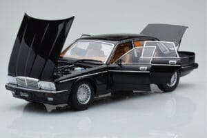 Jaguar XJ6 XJ40 Ebony Czarny Almost Real 1:18 810543 Metal — zdjęcie 2 z 11
