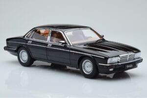 Jaguar XJ6 XJ40 Ebony Czarny Almost Real 1:18 810543 Metal — zdjęcie 6 z 11