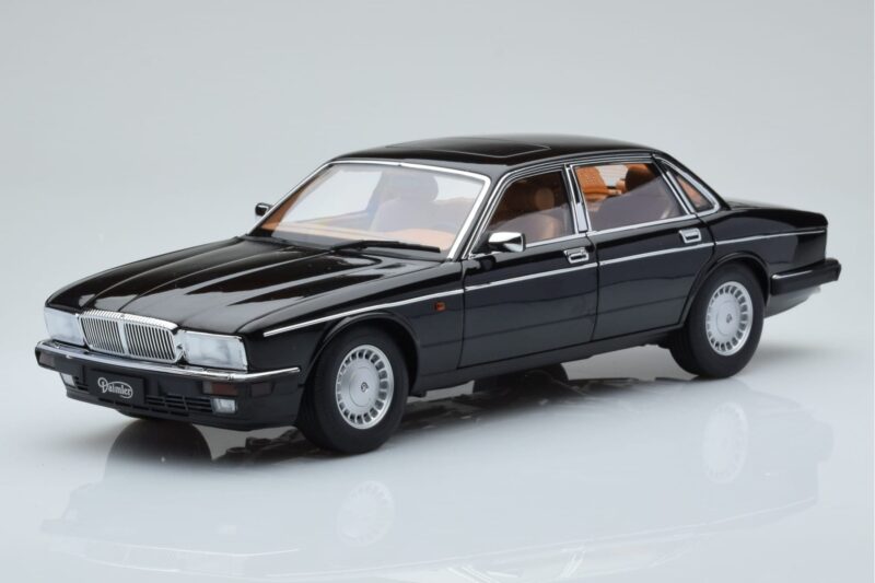 Jaguar XJ6 XJ40 Ebony Czarny Almost Real 1:18 810543 Metal