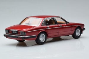 Jaguar XJ6 XJ40 Flamenco Czerwony Almost Real 1:18 810541 Metal — zdjęcie 3 z 11