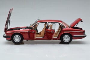 Jaguar XJ6 XJ40 Flamenco Czerwony Almost Real 1:18 810541 Metal — zdjęcie 4 z 11