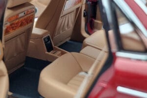 Jaguar XJ6 XJ40 Flamenco Czerwony Almost Real 1:18 810541 Metal — zdjęcie 10 z 11
