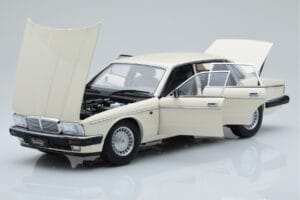 Jaguar XJ6 XJ40 Glacier Biały Almost Real 1:18 810542 Metal — zdjęcie 2 z 11