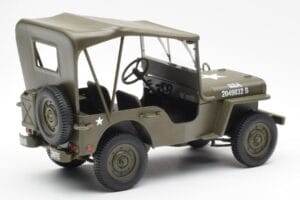 Jeep Willys Z Plandeką UT Models 1:18 180149002 Metal — zdjęcie 2 z 6
