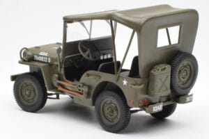 Jeep Willys Z Plandeką UT Models 1:18 180149002 Metal — zdjęcie 5 z 6