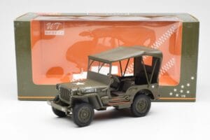 Jeep Willys Z Plandeką UT Models 1:18 180149002 Metal — zdjęcie 6 z 6