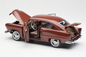 Kaiser Henry J Caribbean Coral Metallic Sun Star 1:18 5101 Metal — zdjęcie 5 z 8